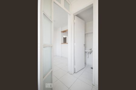 Área Serviço de apartamento para alugar com 2 quartos, 75m² em Vila Nova Conceição, São Paulo