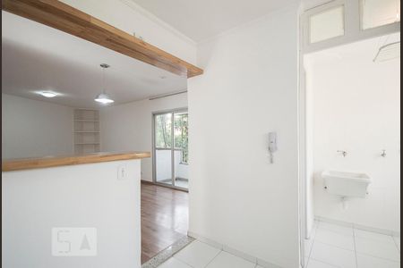 Cozinha de apartamento para alugar com 2 quartos, 75m² em Vila Nova Conceição, São Paulo