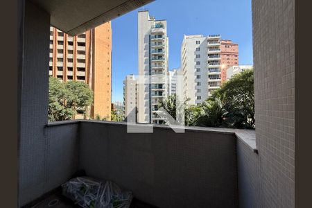 Apartamento para alugar com 3 quartos, 180m² em Higienópolis, São Paulo