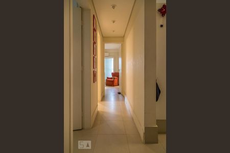 Apartamento à venda com 75m², 2 quartos e 1 vagaCorredor