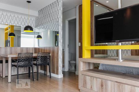 Sala de kitnet/studio para alugar com 1 quarto, 50m² em Vila Gomes Cardim, São Paulo