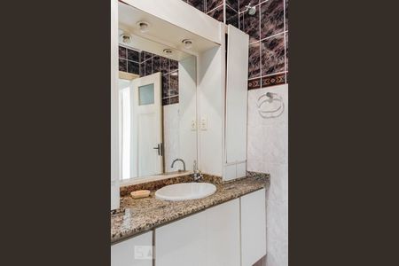 Apartamento à venda com 100m², 2 quartos e sem vaga Apartamento à venda com 100m², 2 quartos e sem vagaBanheiro