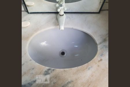 Banheiro de apartamento para alugar com 1 quarto, 40m² em Bela Vista, São Paulo