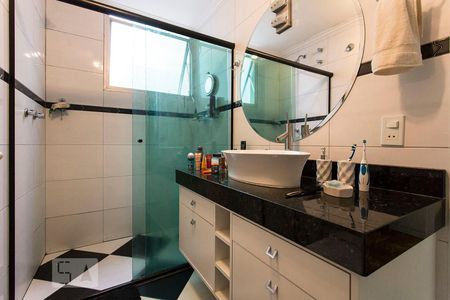 Apartamento à venda com 190m², 4 quartos e 2 vagasBanheiro da suíte