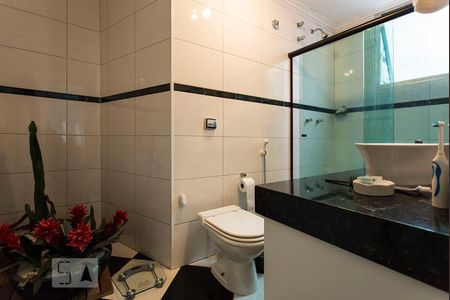 Apartamento à venda com 190m², 4 quartos e 2 vagasBanheiro da suíte