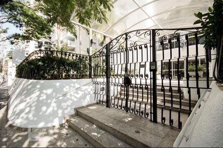 Apartamento para alugar com 90m², 2 quartos e 2 vagasFachada