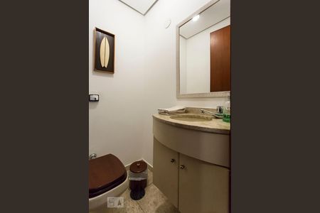Lavabo de apartamento para alugar com 3 quartos, 110m² em Vila Romana, São Paulo