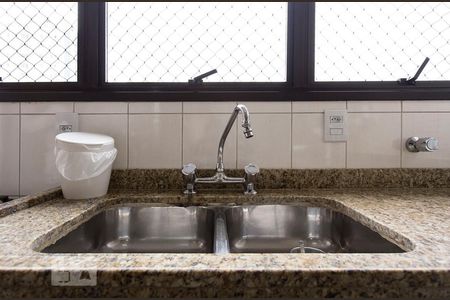 Apartamento para alugar com 110m², 3 quartos e 3 vagasCozinha