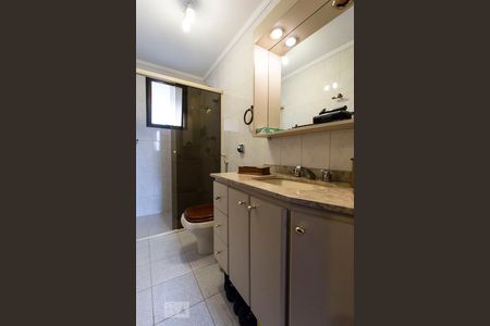 Banheiro de apartamento para alugar com 3 quartos, 110m² em Vila Romana, São Paulo