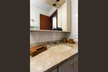 Banheiro de apartamento para alugar com 3 quartos, 110m² em Vila Romana, São Paulo