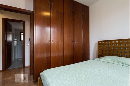 Apartamento para alugar com 110m², 3 quartos e 3 vagasQuarto 2
