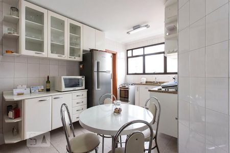 Apartamento para alugar com 110m², 3 quartos e 3 vagasCozinha