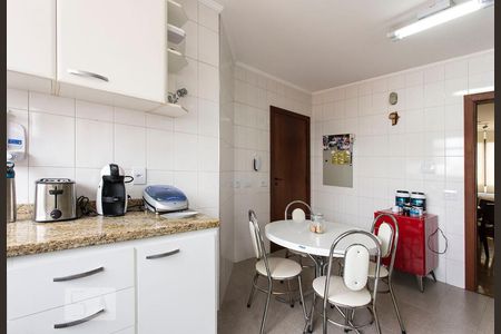 Apartamento para alugar com 110m², 3 quartos e 3 vagasCozinha