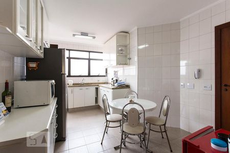 Apartamento para alugar com 110m², 3 quartos e 3 vagasCozinha