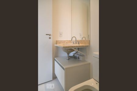 Apartamento à venda com 85m², 2 quartos e 2 vagas Apartamento à venda com 85m², 2 quartos e 2 vagasBanheiro da Suite 1