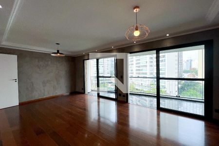 Sala de apartamento para alugar com 4 quartos, 150m² em Vila Nova Conceição, São Paulo