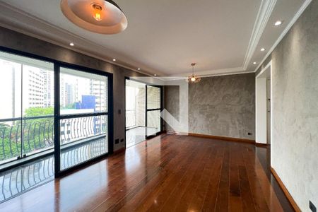 Sala de apartamento para alugar com 4 quartos, 150m² em Vila Nova Conceição, São Paulo