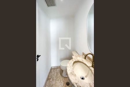 Lavabo de apartamento para alugar com 4 quartos, 150m² em Vila Nova Conceição, São Paulo