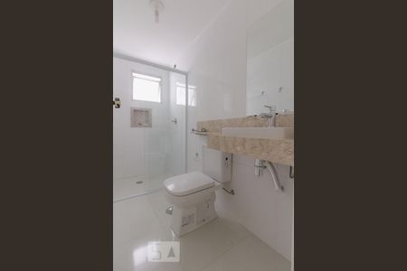Banheiro de apartamento para alugar com 2 quartos, 66m² em Vila Mascote, São Paulo