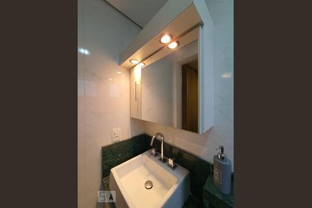 Apartamento à venda com 71m², 3 quartos e 1 vaga Apartamento à venda com 71m², 3 quartos e 1 vagaBanheiro da suíte