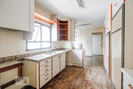 Apartamento à venda com 185m², 3 quartos e 3 vagasCozinha