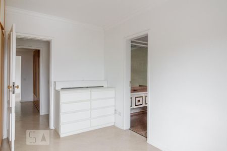Apartamento à venda com 185m², 3 quartos e 3 vagasQuarto 1 suite 