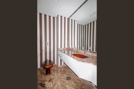 Apartamento à venda com 185m², 3 quartos e 3 vagasLavabo 