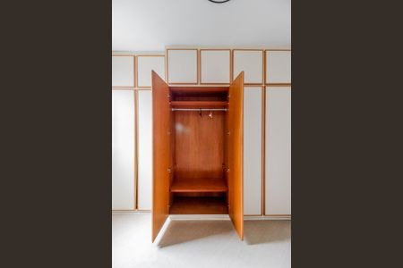 Apartamento à venda com 185m², 3 quartos e 3 vagasQuarto 1 suite 