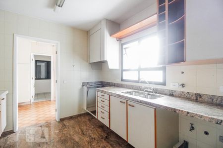 Apartamento à venda com 185m², 3 quartos e 3 vagasCozinha