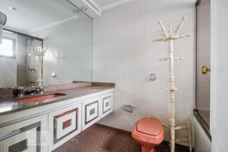 Apartamento à venda com 185m², 3 quartos e 3 vagasBanheiro suite