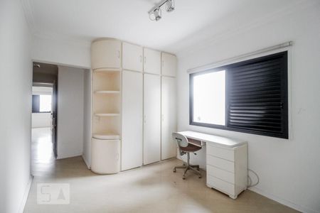 Apartamento à venda com 185m², 3 quartos e 3 vagasQuarto 3 suite