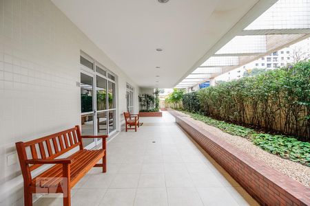 Apartamento para alugar com 42m², 1 quarto e 1 vaga Apartamento para alugar com 42m², 1 quarto e 1 vagaEntrada - jardim