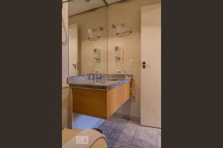 Studio para alugar com 37m², 1 quarto e 1 vaga Studio para alugar com 37m², 1 quarto e 1 vagaBanheiro