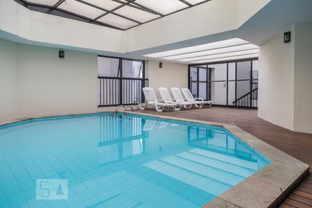 Studio para alugar com 37m², 1 quarto e 1 vaga Studio para alugar com 37m², 1 quarto e 1 vagaPiscina