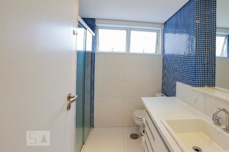 Apartamento à venda com 70m², 1 quarto e 1 vaga Apartamento à venda com 70m², 1 quarto e 1 vagaBanheiro da Suíte