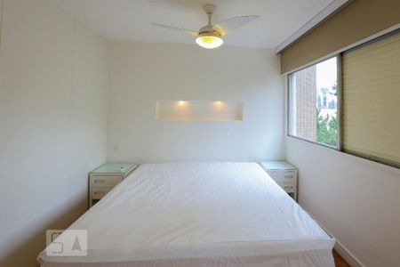Apartamento à venda com 70m², 1 quarto e 1 vaga Apartamento à venda com 70m², 1 quarto e 1 vagaSuíte