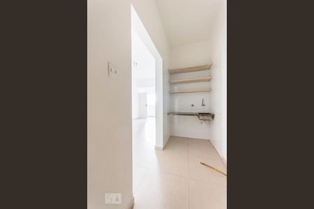 Entrada social e cozinha de apartamento à venda com 1 quarto, 36m² em República, São Paulo
