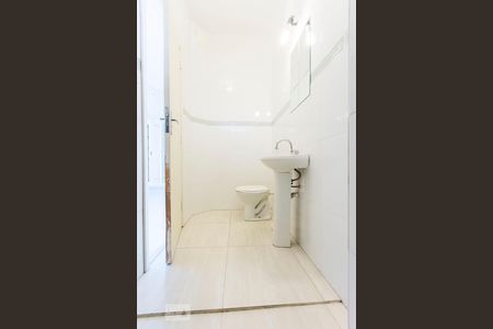 Banheiro de apartamento para alugar com 1 quarto, 36m² em República, São Paulo