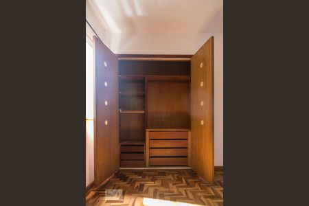 Apartamento à venda com 80m², 2 quartos e 1 vagaArmário do Quarto 2