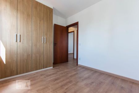 Apartamento à venda com 110m², 3 quartos e 3 vagas Apartamento à venda com 110m², 3 quartos e 3 vagasQuarto 02