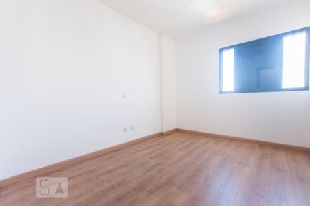 Apartamento à venda com 110m², 3 quartos e 3 vagas Apartamento à venda com 110m², 3 quartos e 3 vagasQuarto 01