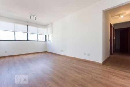 Apartamento à venda com 110m², 3 quartos e 3 vagas Apartamento à venda com 110m², 3 quartos e 3 vagasSala