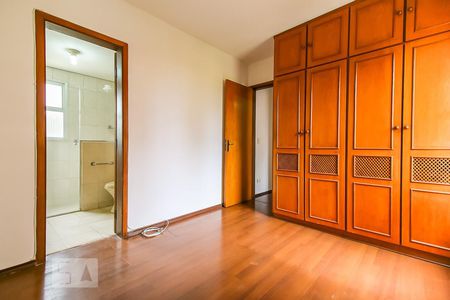 Apartamento à venda com 84m², 3 quartos e 1 vaga Apartamento à venda com 84m², 3 quartos e 1 vagaSuíte