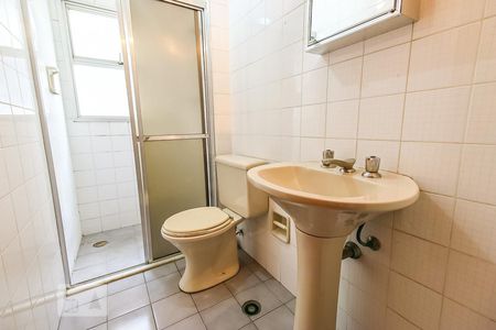 Apartamento à venda com 84m², 3 quartos e 1 vaga Apartamento à venda com 84m², 3 quartos e 1 vagaBanheiro Social
