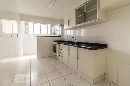 Cozinha de apartamento para alugar com 2 quartos, 60m² em Perdizes, São Paulo