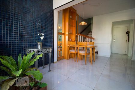 Sala de apartamento para alugar com 2 quartos, 98m² em Bela Vista, São Paulo