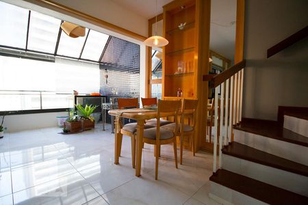 Sala de apartamento para alugar com 2 quartos, 98m² em Bela Vista, São Paulo