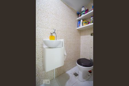 Lavabo de apartamento para alugar com 2 quartos, 98m² em Bela Vista, São Paulo