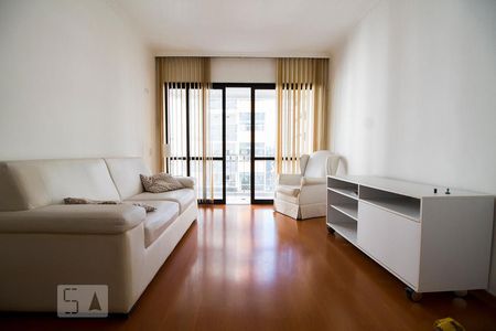 Apartamento para alugar com 117m², 3 quartos e 2 vagasSala
