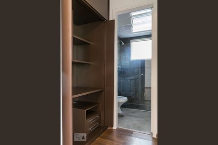 Armário de apartamento para alugar com 1 quarto, 50m² em Vila Uberabinha, São Paulo